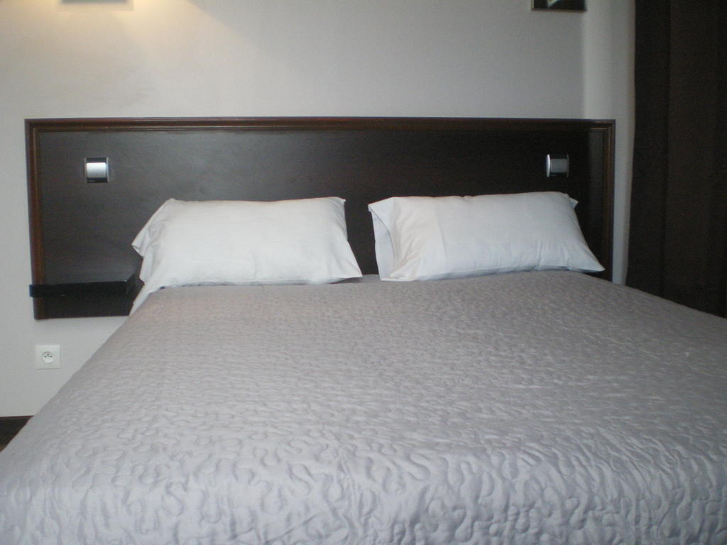 Hotel Le Bellevue - Paris Porte D'Orleans Cachan Zimmer foto